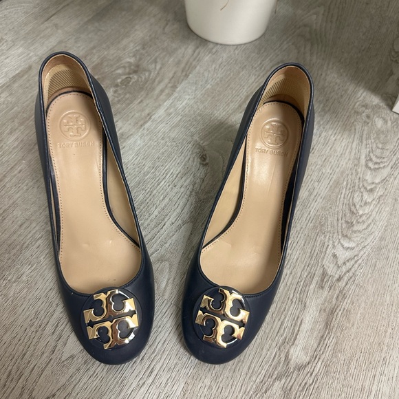 Tory Burch Navy Blue Leather Janey Block Heel - Picture 7 of 9